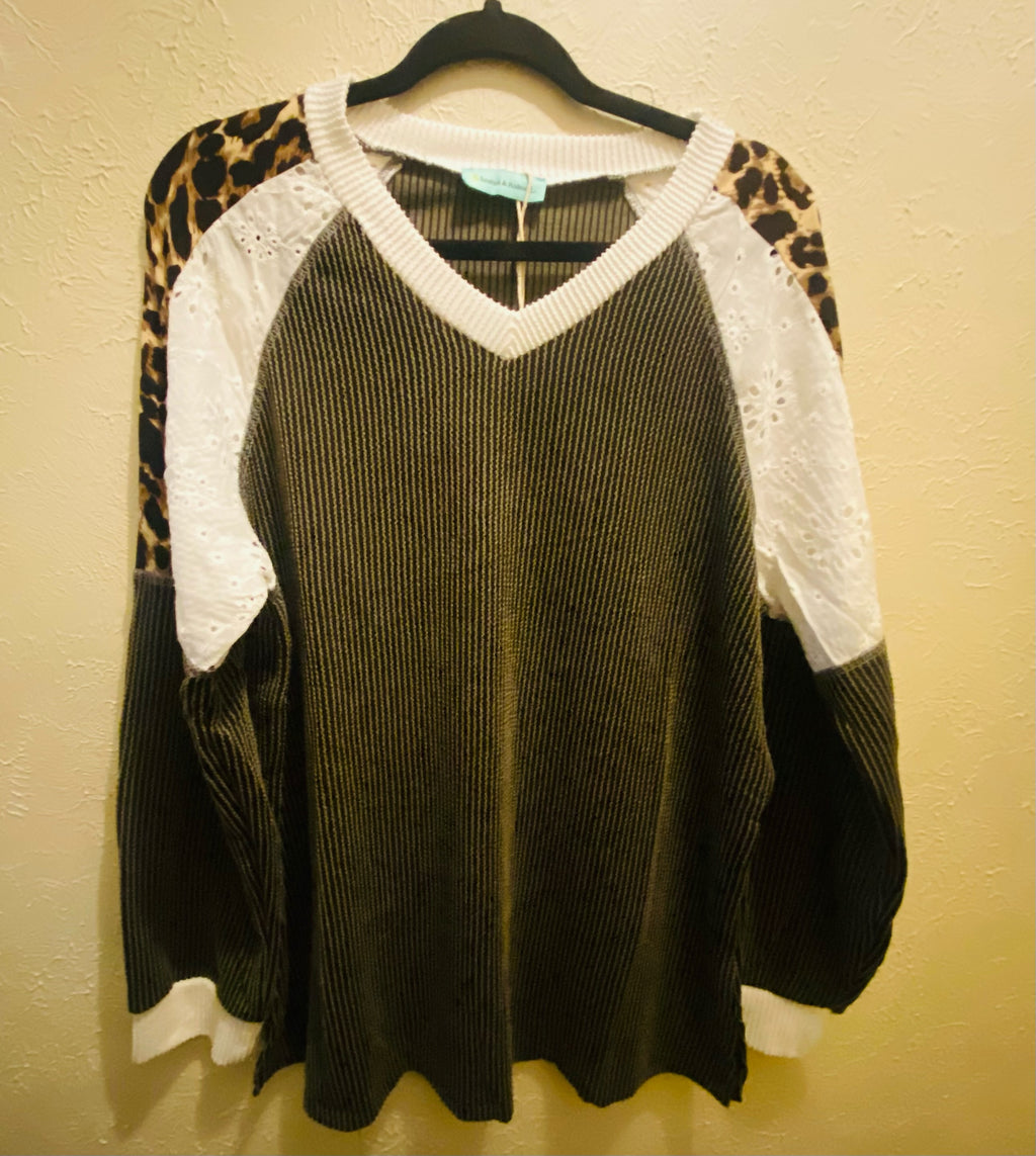 898 Grey Cheetah Print Sleeve Sweater