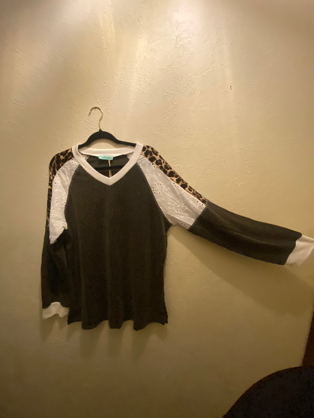 898 Grey Cheetah Print Sleeve Sweater
