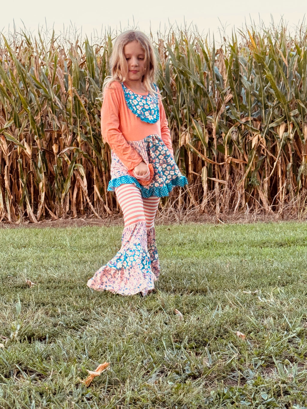 878 Orange Stripe and Floral Bell Set